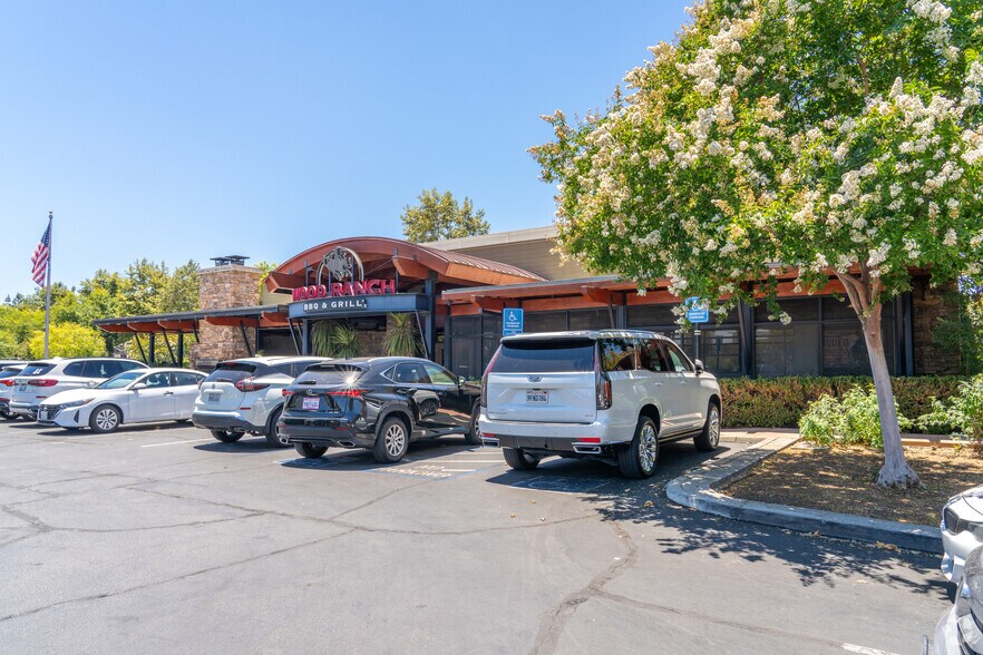 3335 Grand Ave, Chino Hills, CA à vendre - Photo de l’immeuble – Image 2 sur 4