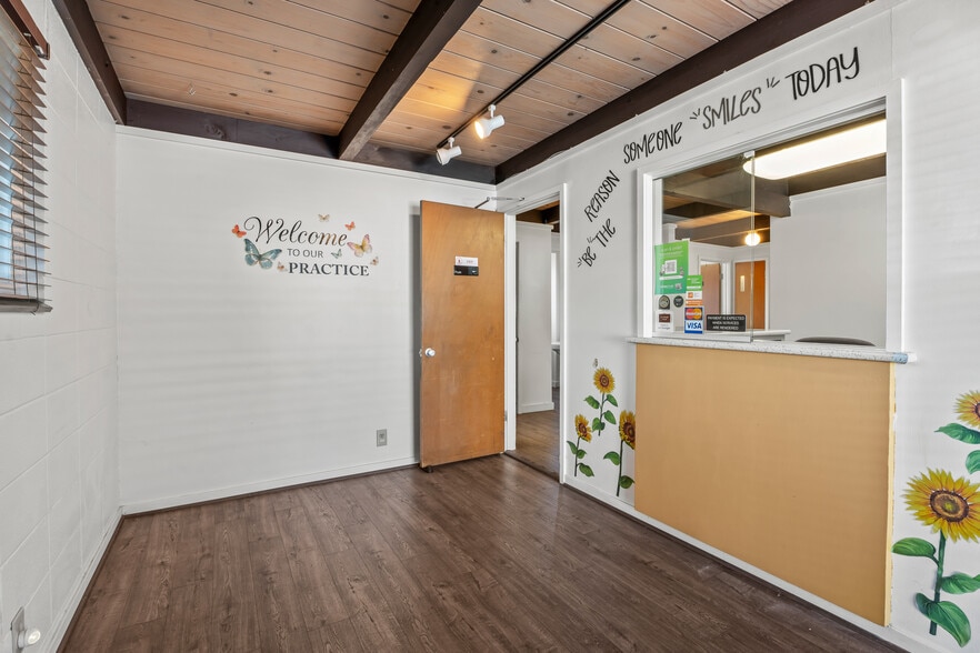 715-721 S Dora St, Ukiah, CA 95482 portefeuille de 2 biens à vendre sur LoopNet.fr - Photo intérieure – Image 3 sur 27