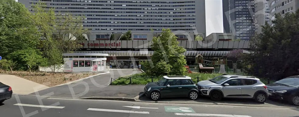 Local commercial dans Courbevoie à vendre - Photo de l’immeuble – Image 1 sur 4