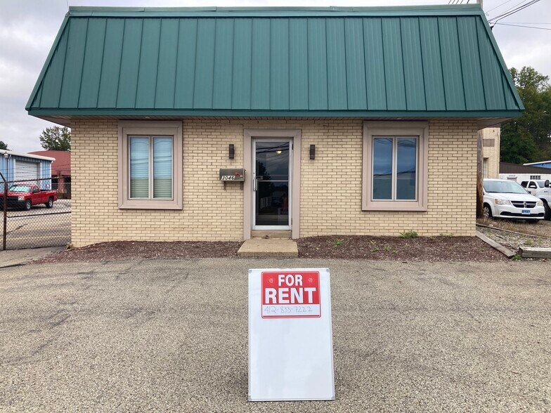 3046 Industrial Blvd, Bethel Park, PA à louer - Photo de l’immeuble – Image 1 sur 25