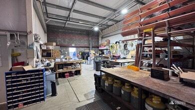 1740 Skyway Dr, Longmont, CO à louer Photo intérieure– Image 2 sur 6