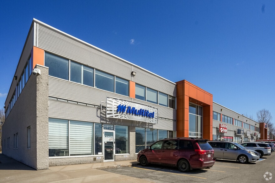 3640-3710 Boul Wilfrid-Hamel, Québec, QC à louer - Photo principale – Image 1 sur 2