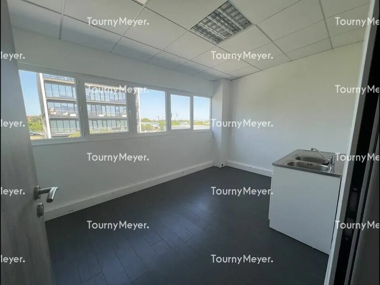 Bureau dans Montpellier à louer - Photo de l’immeuble – Image 3 sur 12