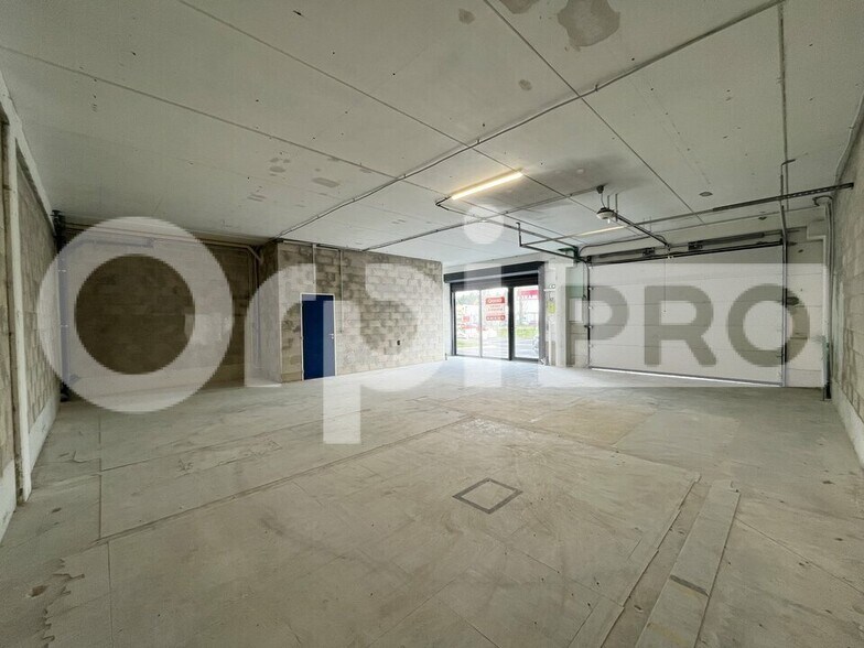 Local d’activités dans Fontenay-Trésigny à louer - Photo intérieure – Image 1 sur 15