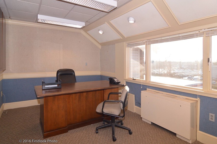 213 Taunton Ave, Seekonk, MA à louer - Photo intérieure – Image 2 sur 14