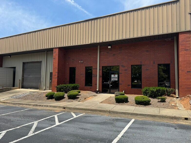1060 Union Center Dr, Alpharetta, GA à louer - Photo de l’immeuble – Image 3 sur 23