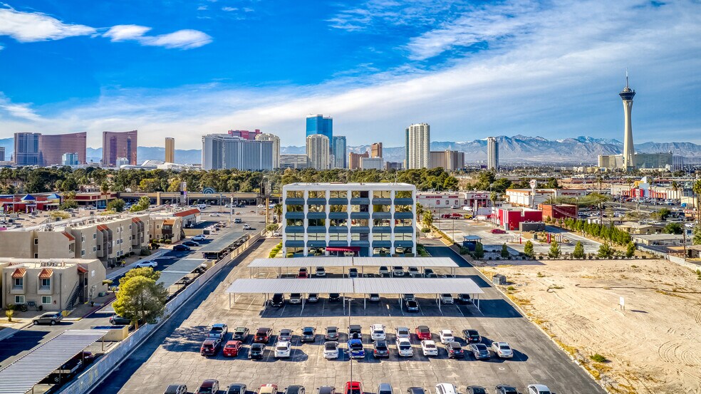 2770 S Maryland Pky, Las Vegas, NV à vendre - Photo de l’immeuble – Image 3 sur 18