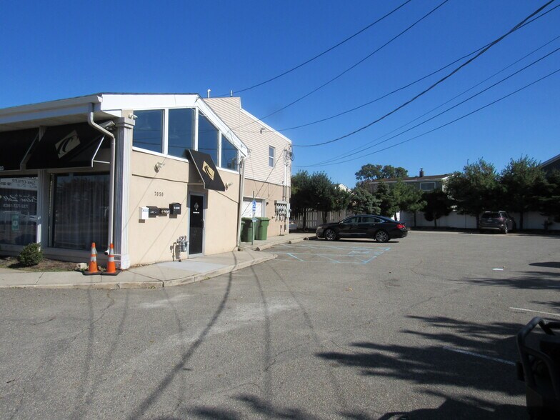 7050 Route 35 North, Sayreville, NJ à vendre - Photo de l’immeuble – Image 2 sur 7