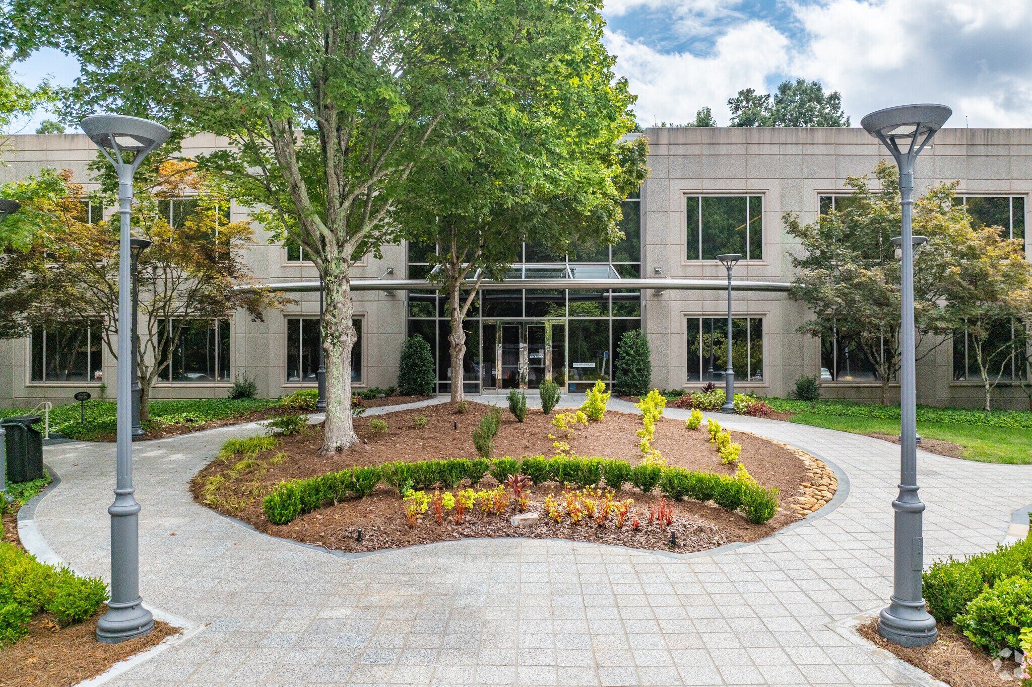 4100 Wildwood Pky, Atlanta, GA à louer Photo de l’immeuble– Image 1 sur 66