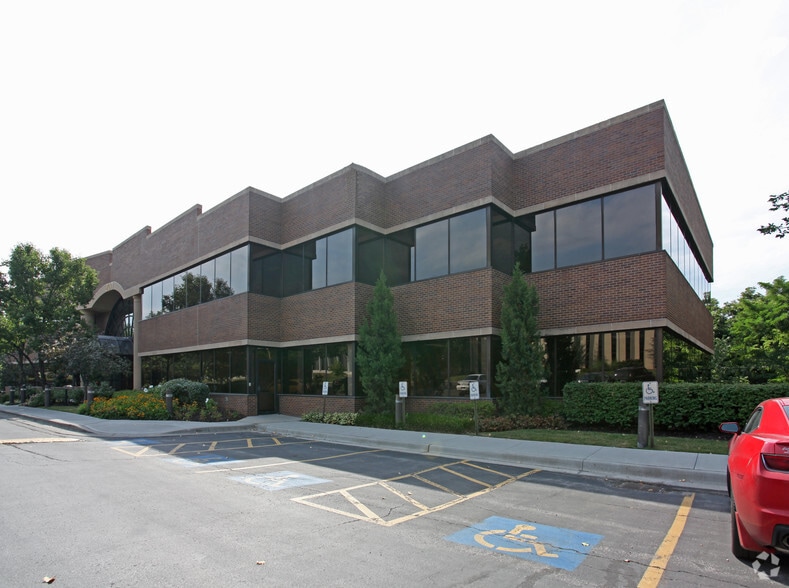 2001 Shawnee Mission Pky, Mission, KS à louer - Photo de l’immeuble – Image 3 sur 3