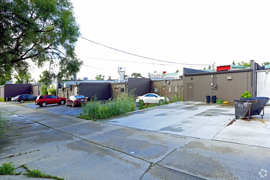 32364-32376 Woodward Ave, Royal Oak, MI à louer - Photo de l’immeuble – Image 3 sur 10