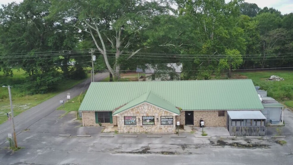 607 4th St NW, Red Bay, AL à vendre - Photo de l’immeuble – Image 3 sur 29