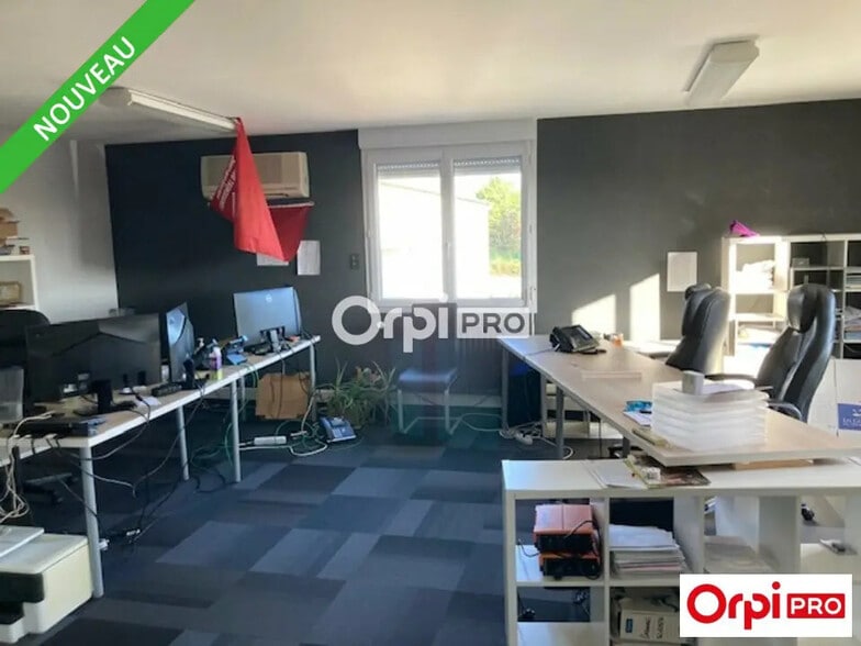 Bureau dans Pierrelatte à louer - Photo de l’immeuble – Image 3 sur 12