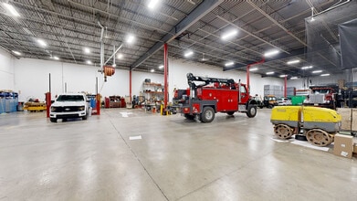 570 Commerce Blvd, Carlstadt, NJ à louer Numérisation 3D Matterport– Image 1 sur 14