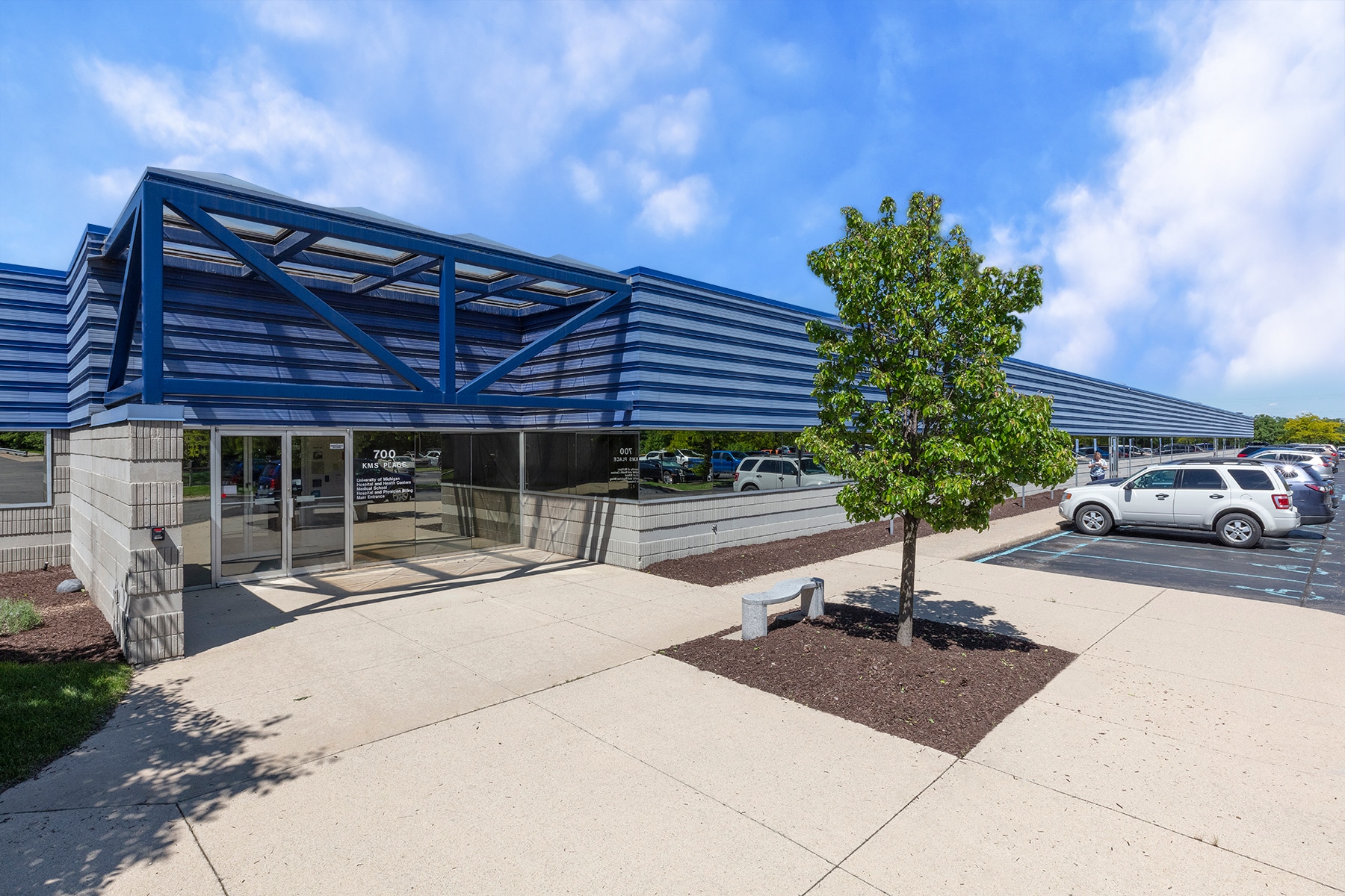 700 Kms Pl, Ann Arbor, MI à vendre Photo principale– Image 1 sur 11
