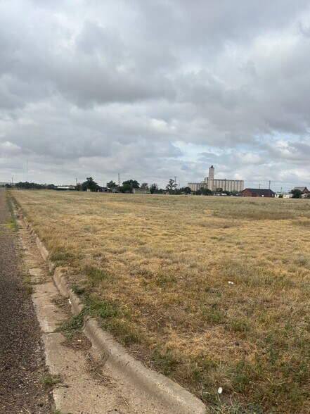1900 Walter Griffin, Plainview, TX à vendre - Photo de l’immeuble – Image 3 sur 3
