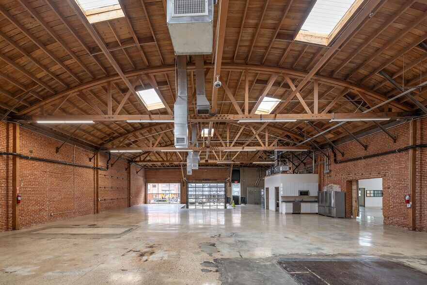 428-436 Colyton St, Los Angeles, CA à louer - Photo de l’immeuble – Image 3 sur 6
