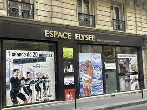 37 Bis Rue Du Colisée, Paris à louer Photo de l’immeuble– Image 1 sur 2