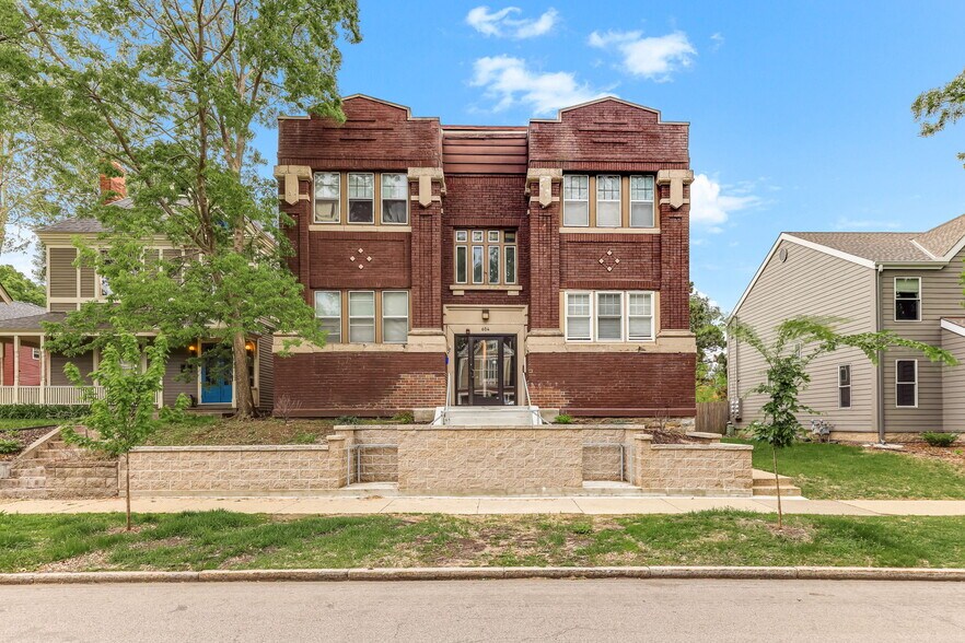 604 Holly Ave, Saint Paul, MN à vendre - Photo de l’immeuble – Image 1 sur 41