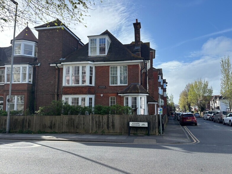 14 Windlesham Av, Brighton à louer - Photo de l’immeuble – Image 3 sur 13