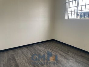 11971 Rivera Rd, Santa Fe Springs, CA à louer Photo de l’immeuble– Image 1 sur 3