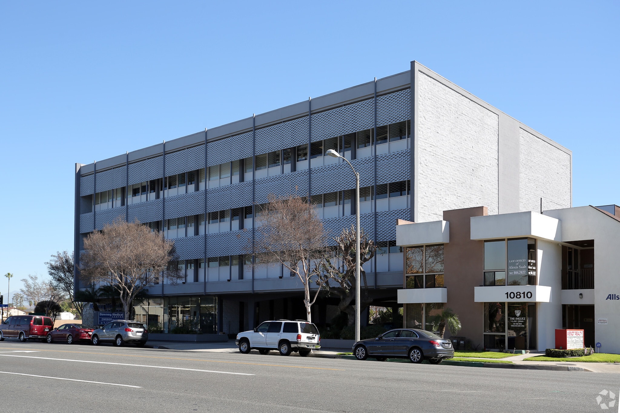 10800 Paramount Blvd, Downey, CA à louer Photo principale– Image 1 sur 12