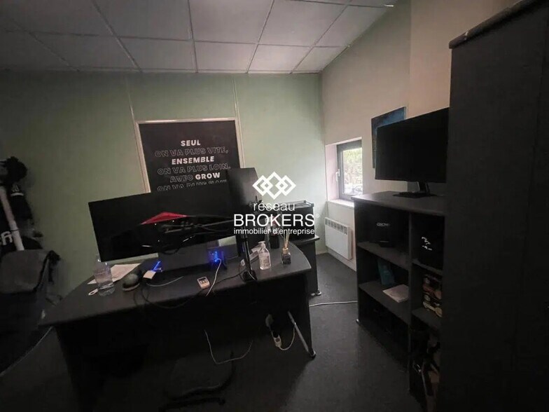 Bureau dans Nanterre à louer - Photo de l’immeuble – Image 2 sur 5