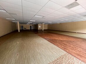 1531 Cinema Dr, Statesville, NC à louer Photo intérieure– Image 2 sur 4