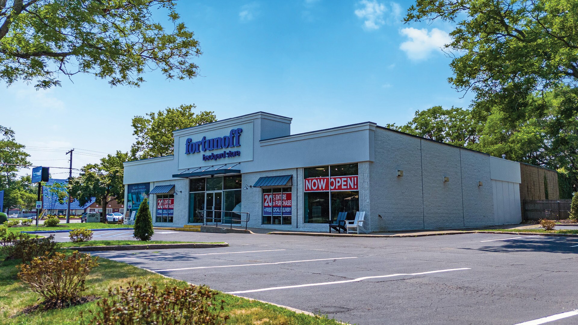 269 Old Walt Whitman Rd, Huntington Station, NY à vendre Photo de l’immeuble– Image 1 sur 7