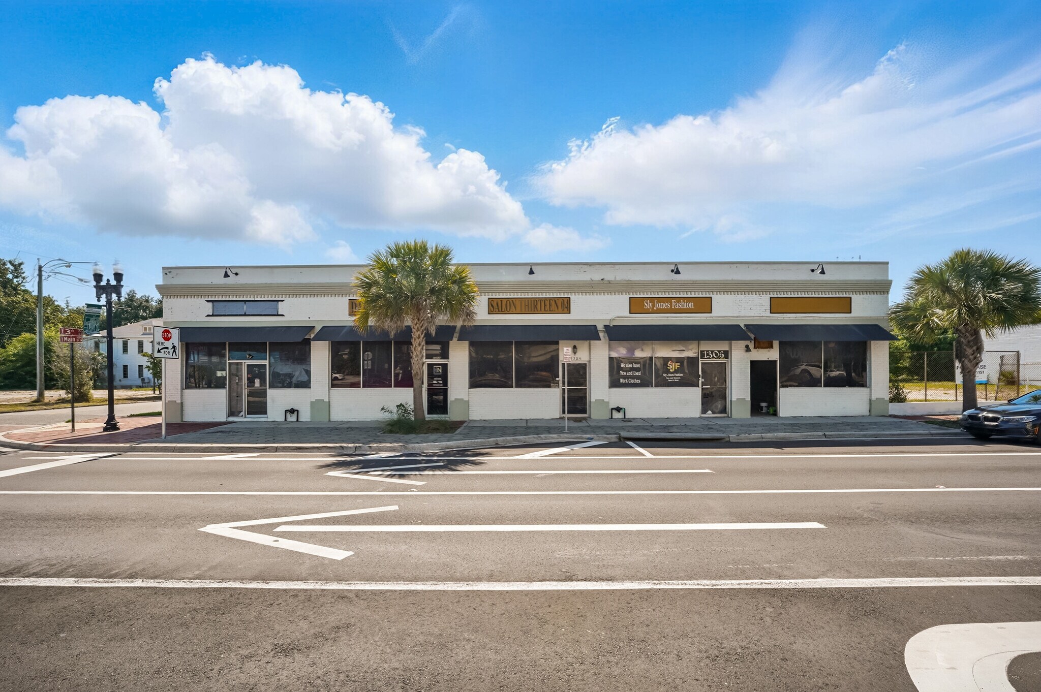 1300-1310 N Main St, Jacksonville, FL à louer Photo de l’immeuble– Image 1 sur 12