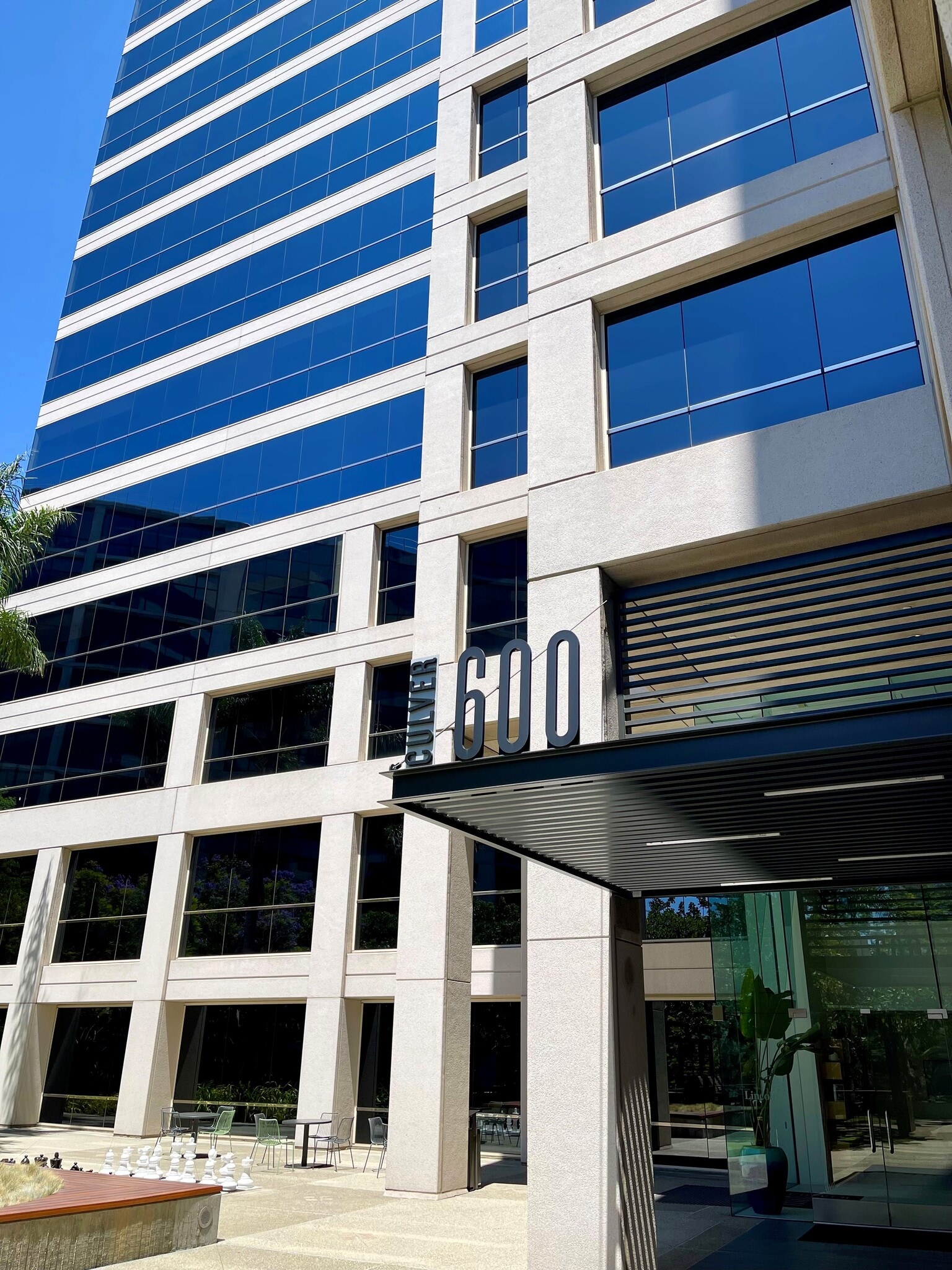 600 Corporate Pointe, Culver City, CA à louer Photo de l’immeuble– Image 1 sur 12