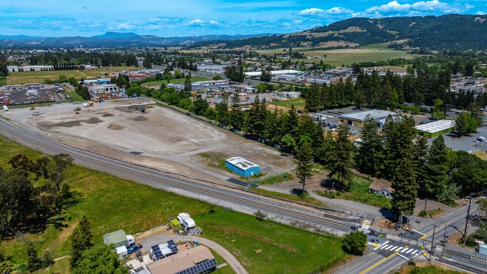 175 Scenic Ave, Santa Rosa, CA à louer - Aérien – Image 2 sur 4