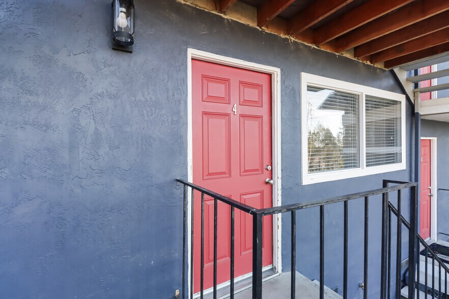 163 Pleasant Ave, Auburn, CA à vendre - Photo de l’immeuble – Image 2 sur 45