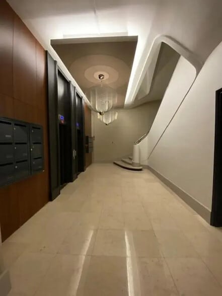 Bureau dans Le Havre à vendre - Hall d’entrée – Image 2 sur 4