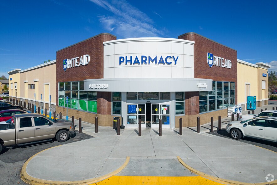 894 Oak Valley Pky, Beaumont, CA à vendre - Photo de l’immeuble – Image 2 sur 7