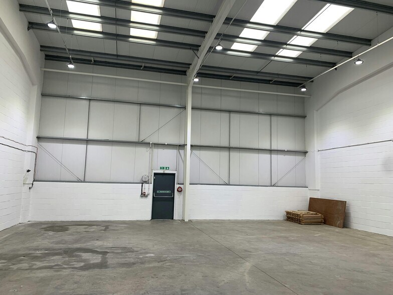 Holmethorpe Ave, Redhill à louer - Photo intérieure – Image 3 sur 9