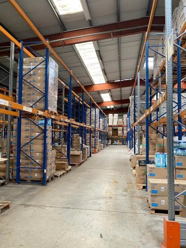 Industriel/Logistique dans Rousset à louer Photo de l’immeuble– Image 1 sur 5