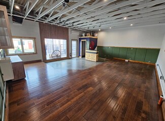 Plus de détails pour 1111 Gordon Dr, Kelowna, BC - Industriel/Logistique à louer