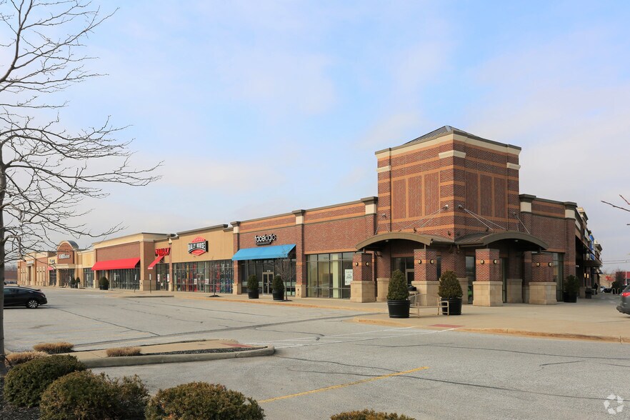 3171-3221 Westgate Mall, Fairview Park, OH à louer - Photo de l’immeuble – Image 1 sur 6