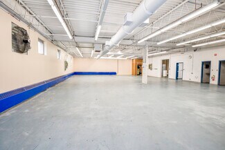 Plus de détails pour 58A Main St, Bolton, MA - Industriel/Logistique à vendre