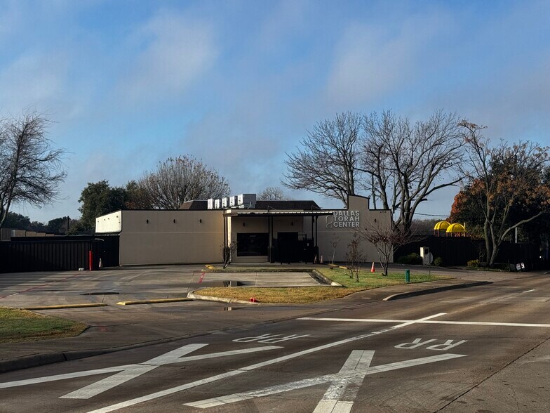 6950 McCallum Blvd, Dallas, TX à louer - Photo de l’immeuble – Image 2 sur 4