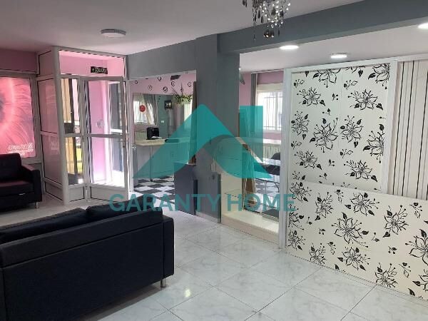 Local commercial dans Cáceres, Cáceres à louer Photo intérieure– Image 1 sur 6