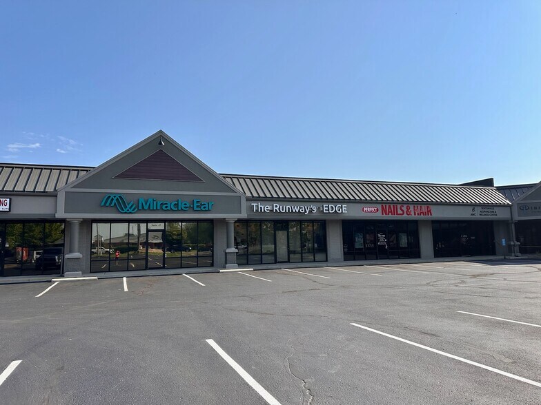 1003 SE 14th St, Bentonville, AR à louer - Photo de l’immeuble – Image 3 sur 7