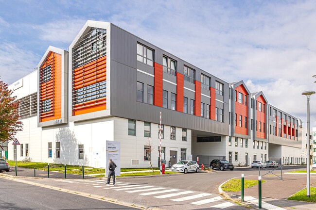 Plus de détails pour 25 rue des Hautes Pâtures, Nanterre - Local d'activités à louer