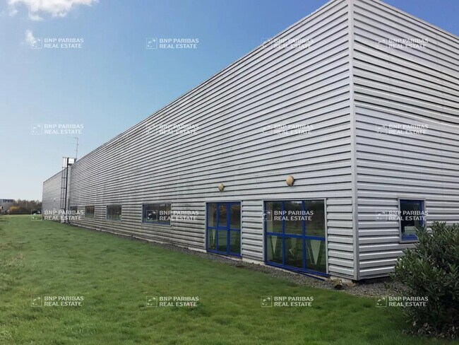 Plus de détails pour Local d’activités à vendre