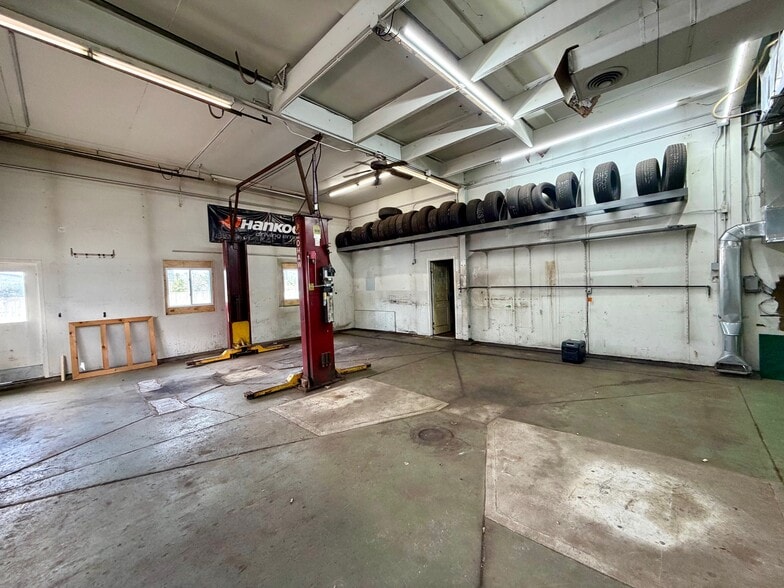 2124 Us-9, Lake George, NY à vendre - Photo de l’immeuble – Image 3 sur 11