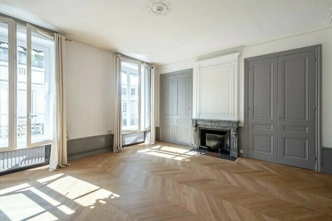 Plus de détails pour 280 Rue Saint-Honoré, Paris - Bureau à louer