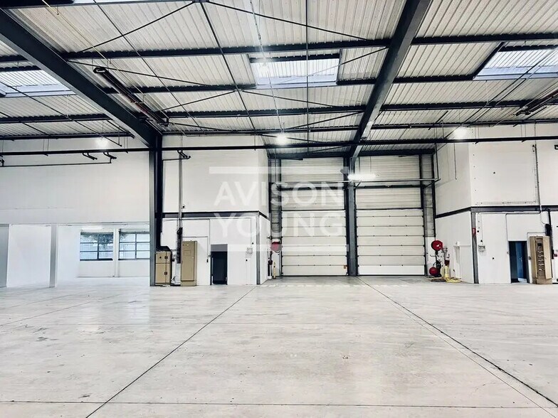 Local d’activités dans La Courneuve à louer - Photo intérieure – Image 1 sur 6