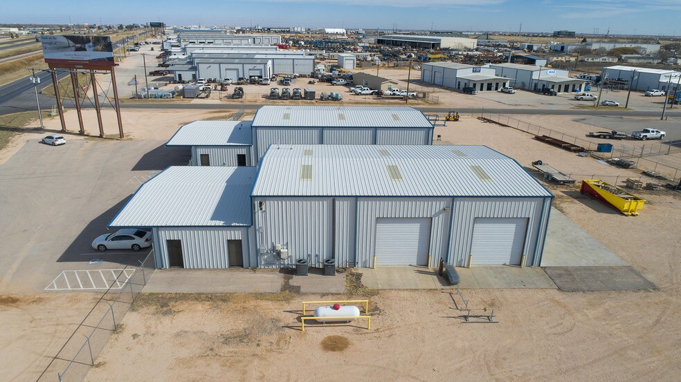 7907 W Industrial Ave, Midland, TX à louer - Photo de l’immeuble – Image 3 sur 17
