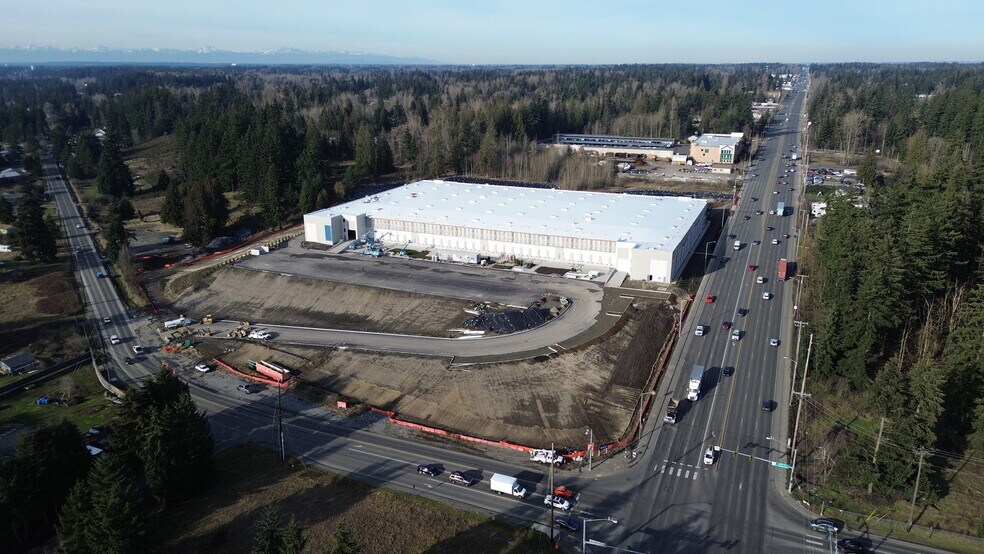 15720 Canyon Rd E, Puyallup, WA à vendre - Photo de l’immeuble – Image 3 sur 6
